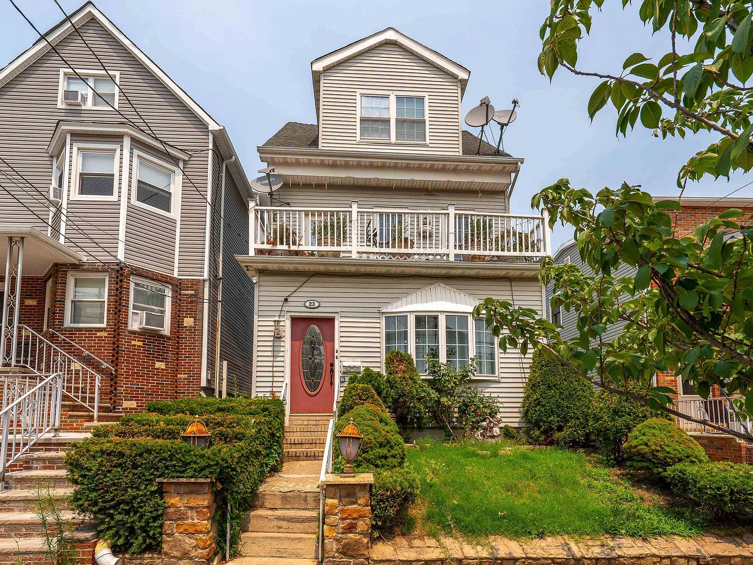 2 bed, 1.0 bath, $2,300 — Photo 1