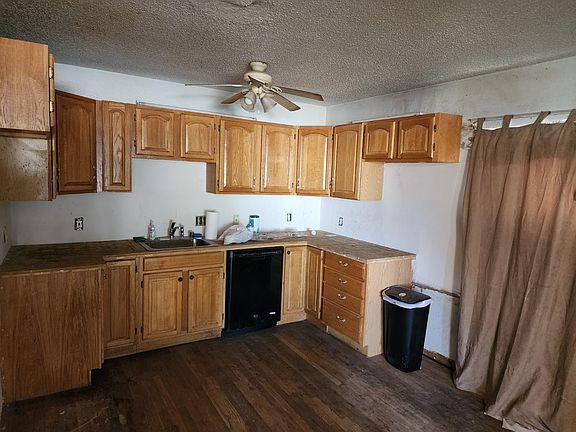 3rd image of 230 S 11th St