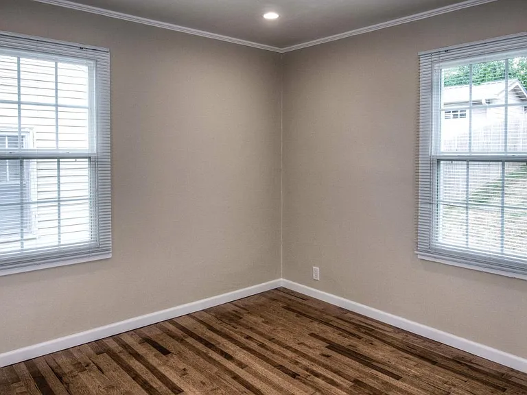 4916 Hickory St — Photo 14