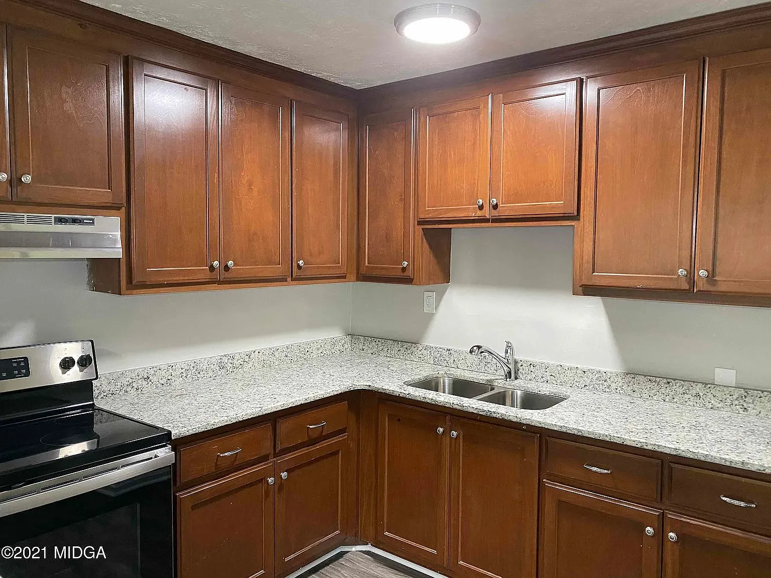 4 bed, 2.0 bath, 1525 sqft, $1,497 — Photo 3