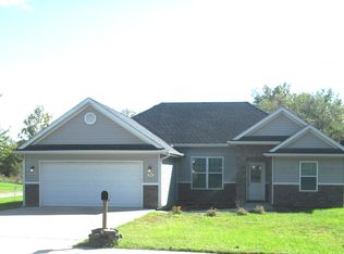 910 W Prairieview Dr, Columbia, MO 65202