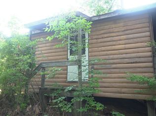 445 Gokey Ln, Great Cacapon, WV 25422