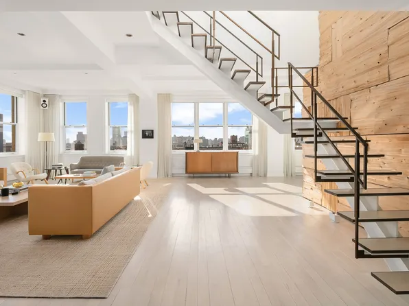 161 Grand Street image 1 of 23