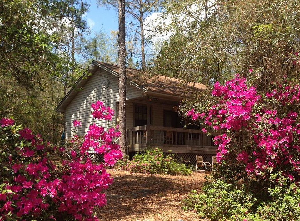 Front view of Cottage