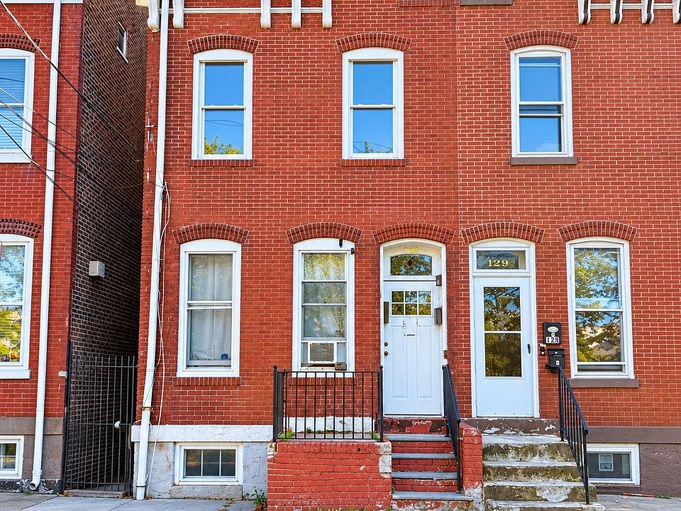 1st image of 131 Tyler St Floor 2
