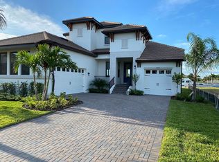 3032 Christophers Watch Ln, Ruskin, FL 33570