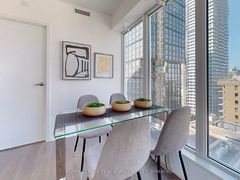 68 Shuter St #1810 — Photo 9