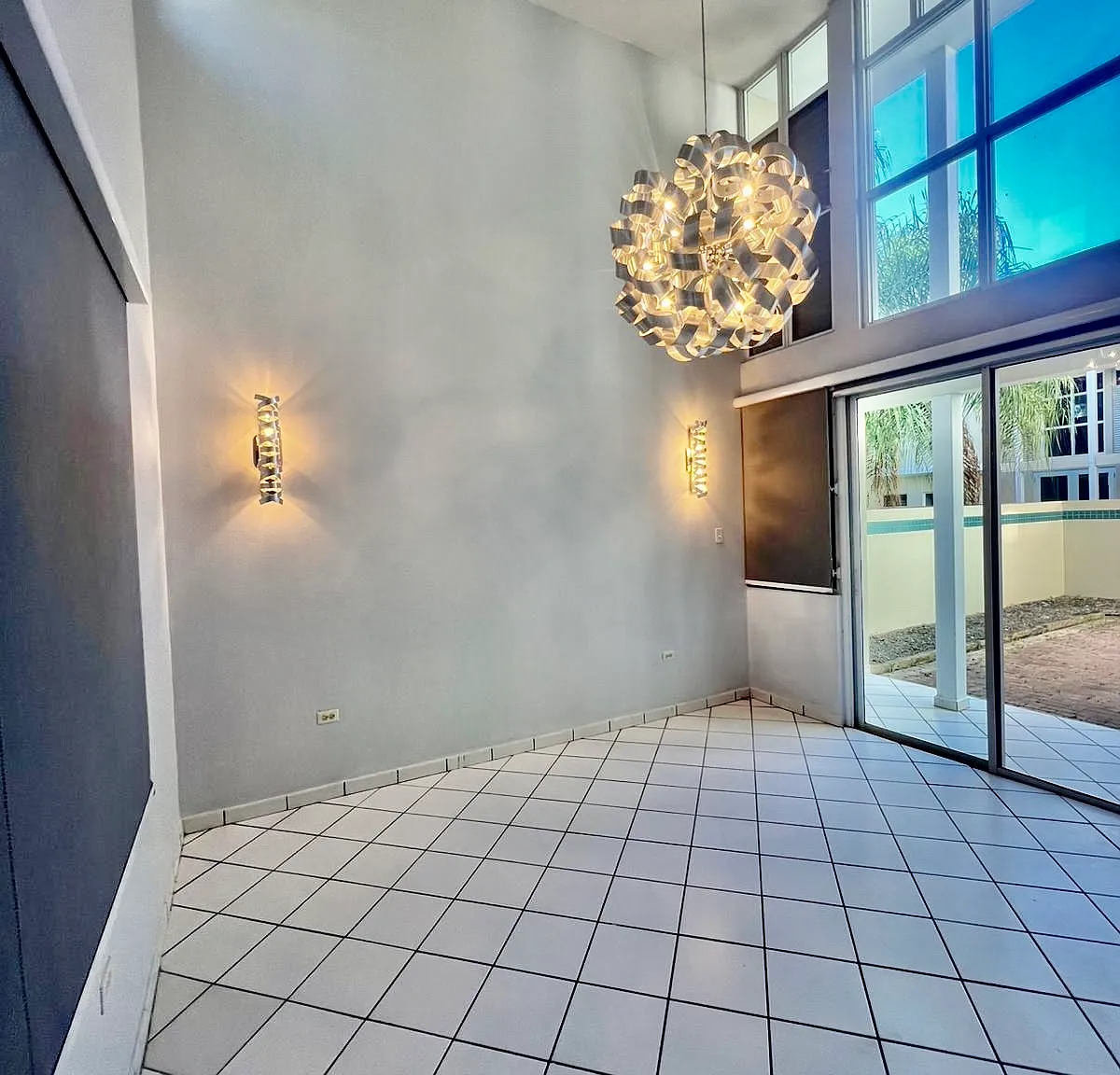 3 bed, 3127 sqft, $2,600 — Photo 4