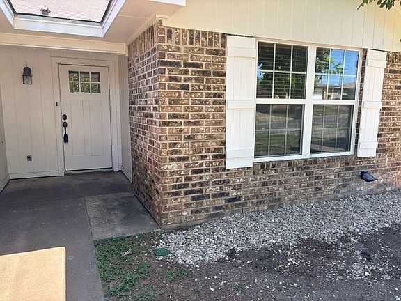 2nd image of 1412 Gregory Dr