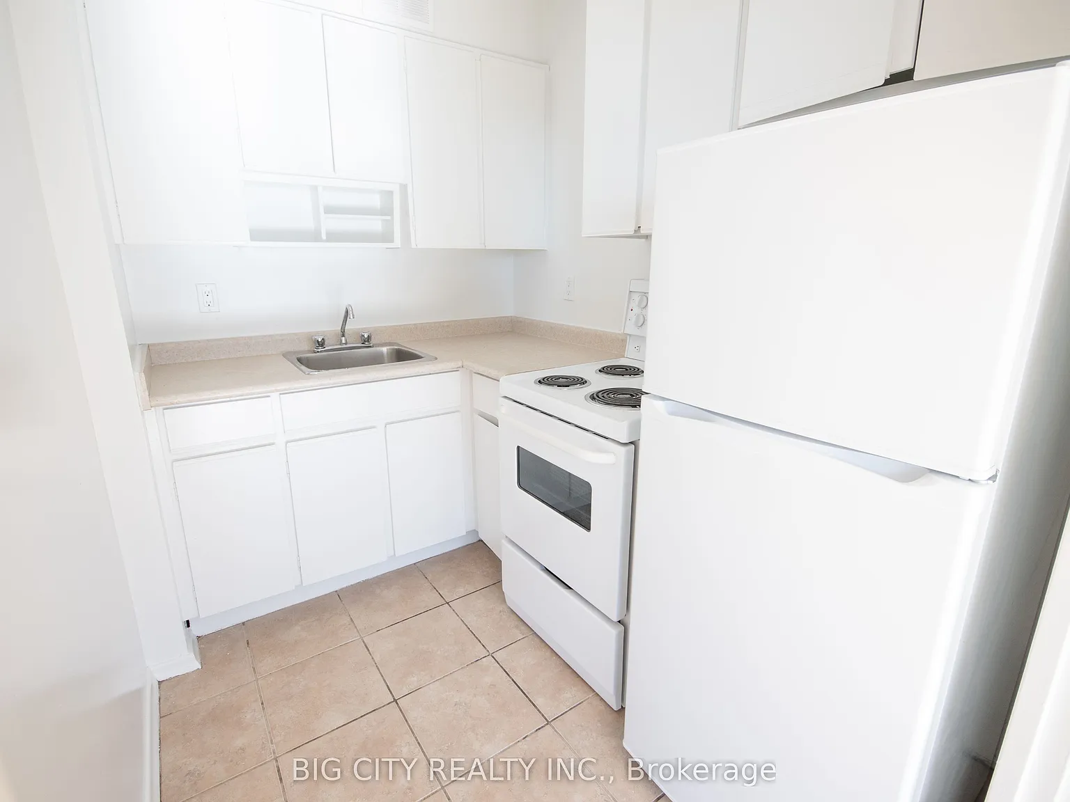 Studio, $1,700 — Photo 3