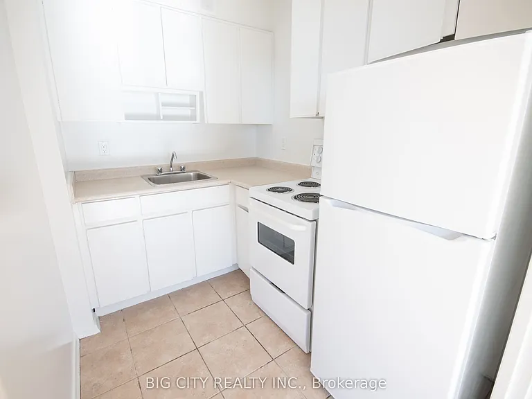 70 Cambridge Ave #22 — Photo 3