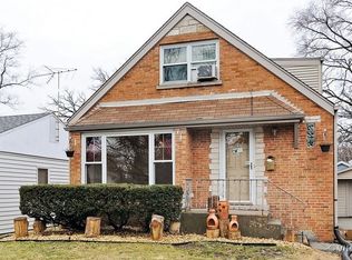 326 S Seymour Ave, Mundelein, IL
