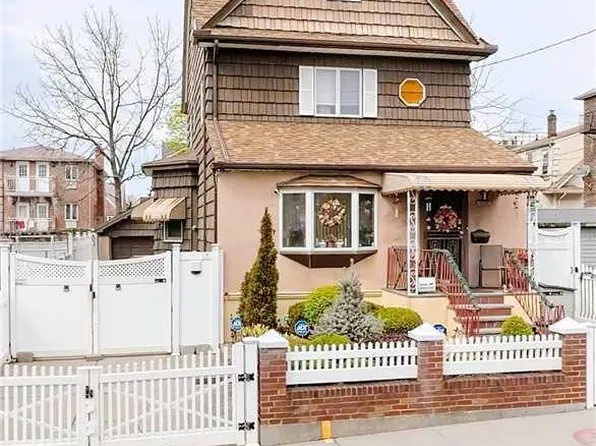 134-37 58th Road, Flushing, NY 11355