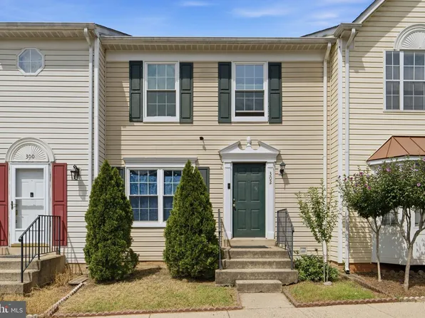302 Moseby Ct, Manassas Park, VA 20111