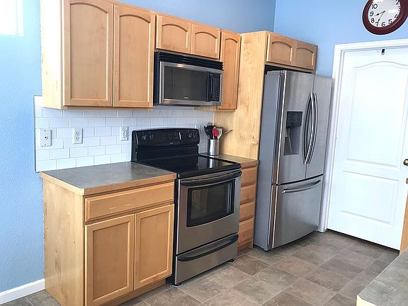 4th image of 1715 Forest St