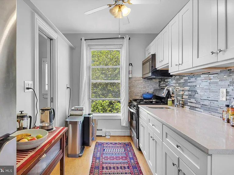 16 Lincoln Ave #4 — Photo 14