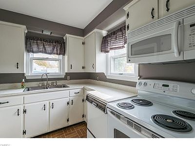 5th image of 8125 Bremen Ave