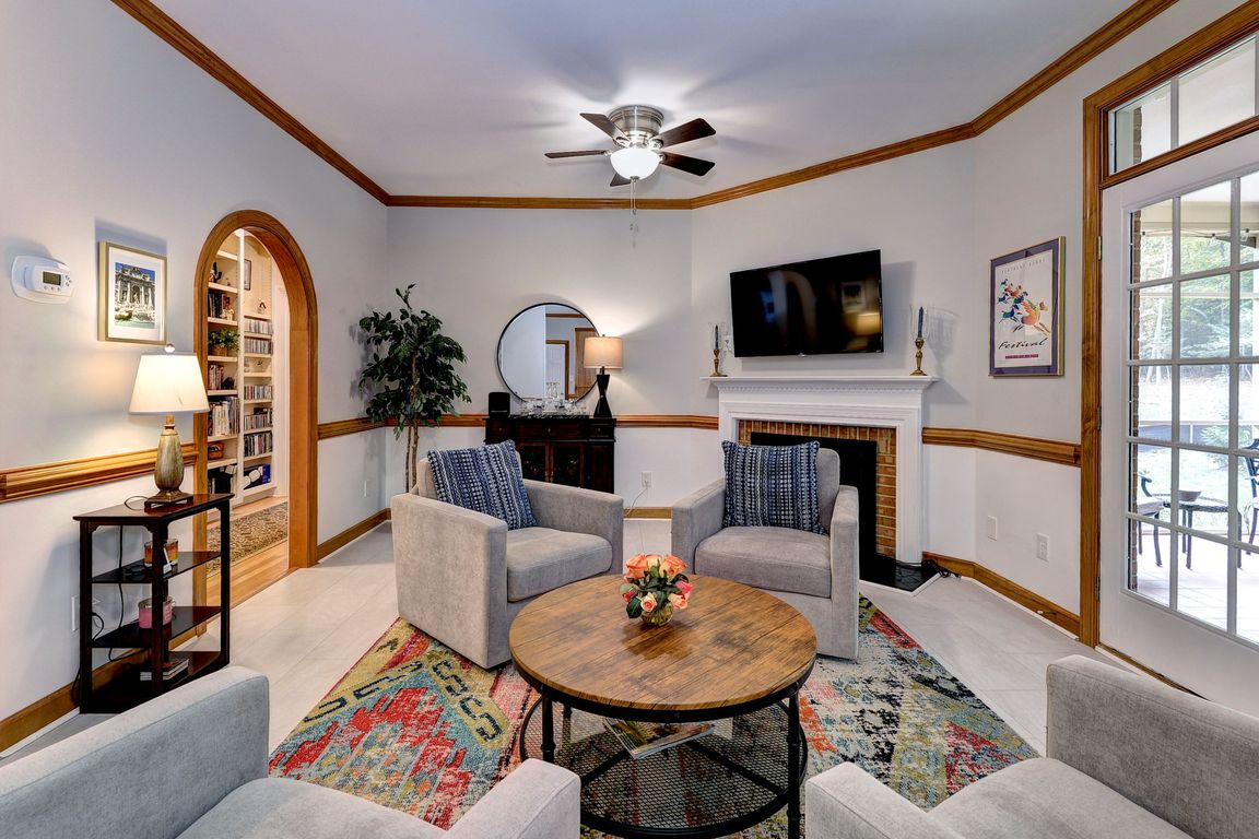 next background image