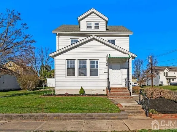 269 N 3rd Ave, Manville, NJ 08835