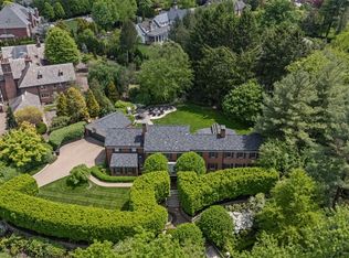 210 Creek Dr, Sewickley, PA