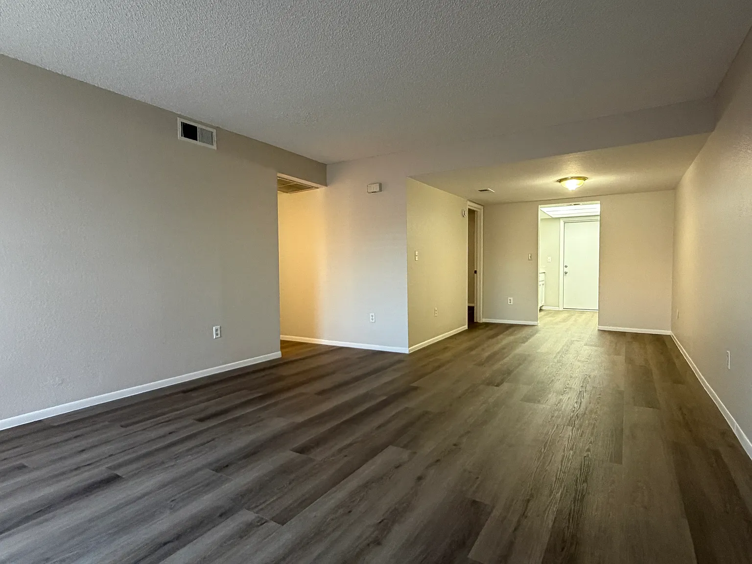 2 bed, 988 sqft, $1,395 — Photo 4