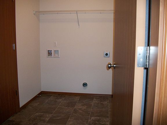 4th image of 15624 254th Ave E