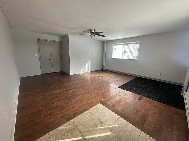 727 Washington St — Photo 38