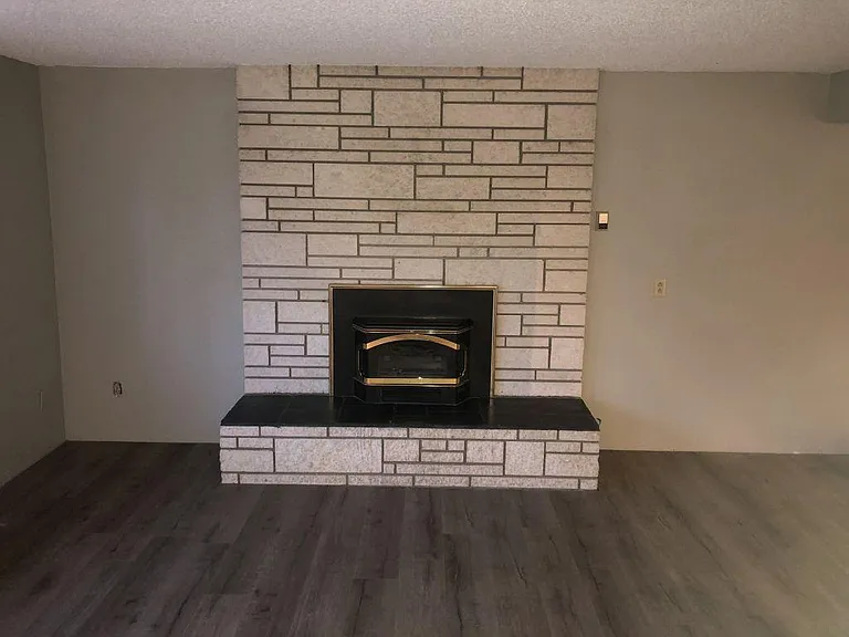 901 W Lacrosse Ave — Photo 4
