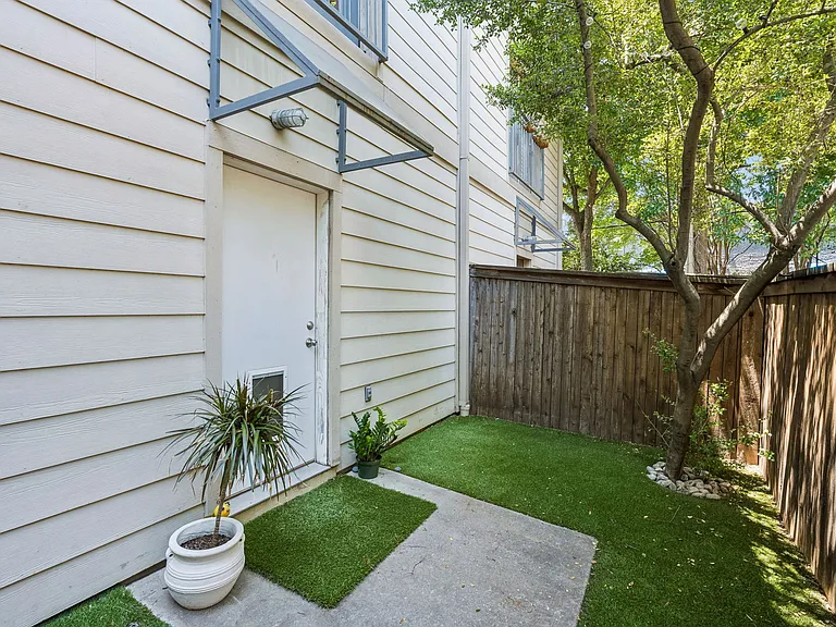 4307 McKinney Ave #8 — Photo 16