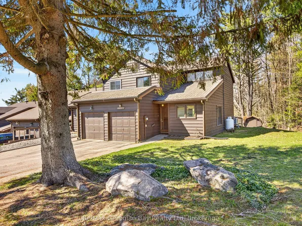 30 Oakwood Hts, Bracebridge, ON P1L 1M5