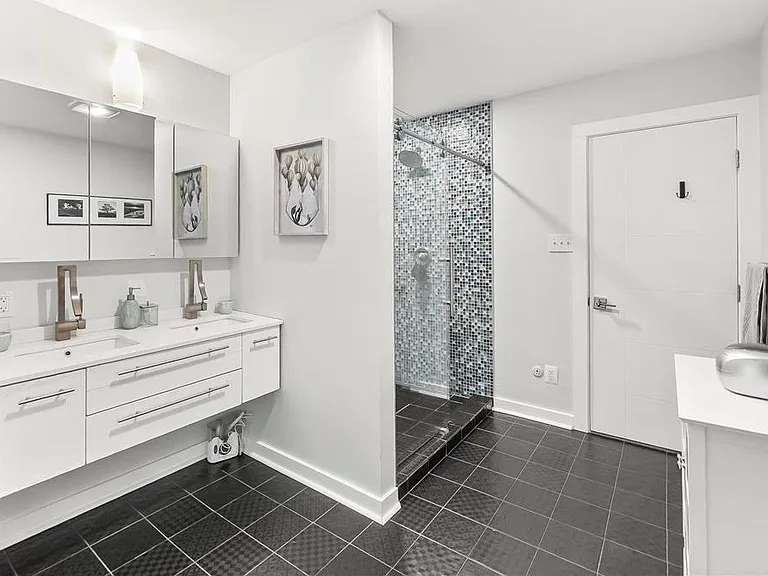 482 Gypsy Ln — Photo 31