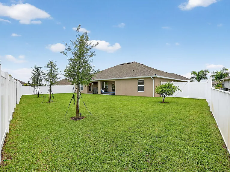 8652 Waterstone Blvd — Photo 3