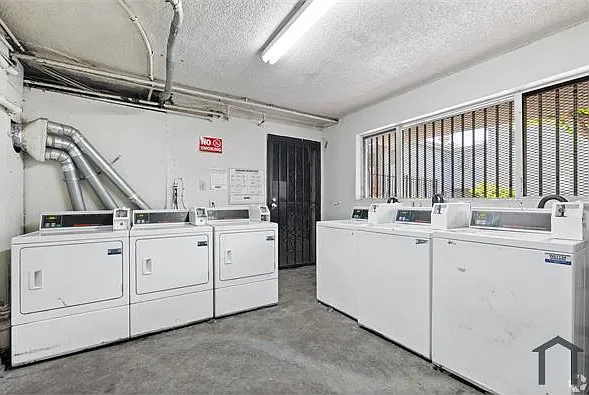 4063 Nicolet Ave #14 — Photo 6