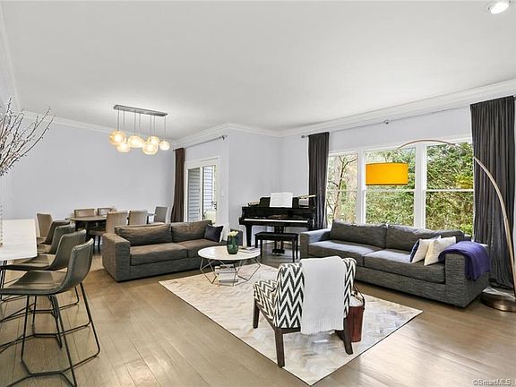 3rd image of 13 Old Stamford Road #13