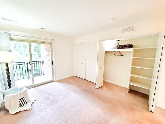 4th image of 2341 Lancashire Dr