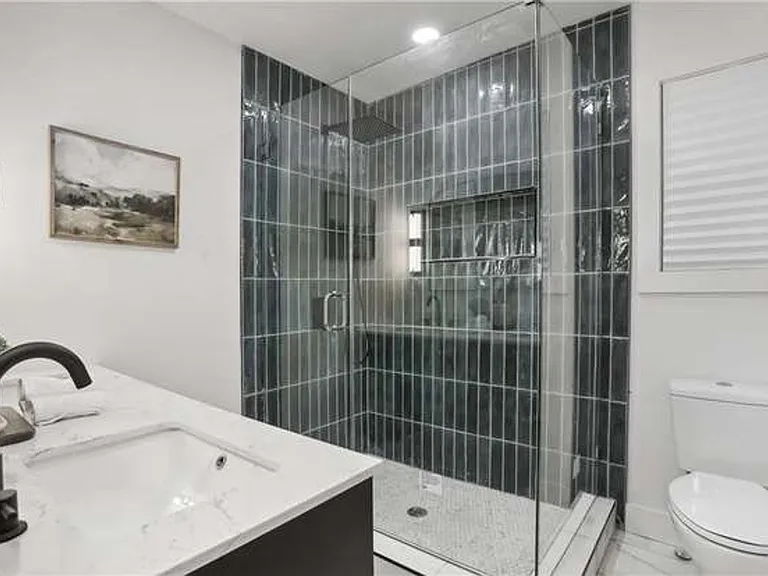 1758 Emerald Ave SW — Photo 3