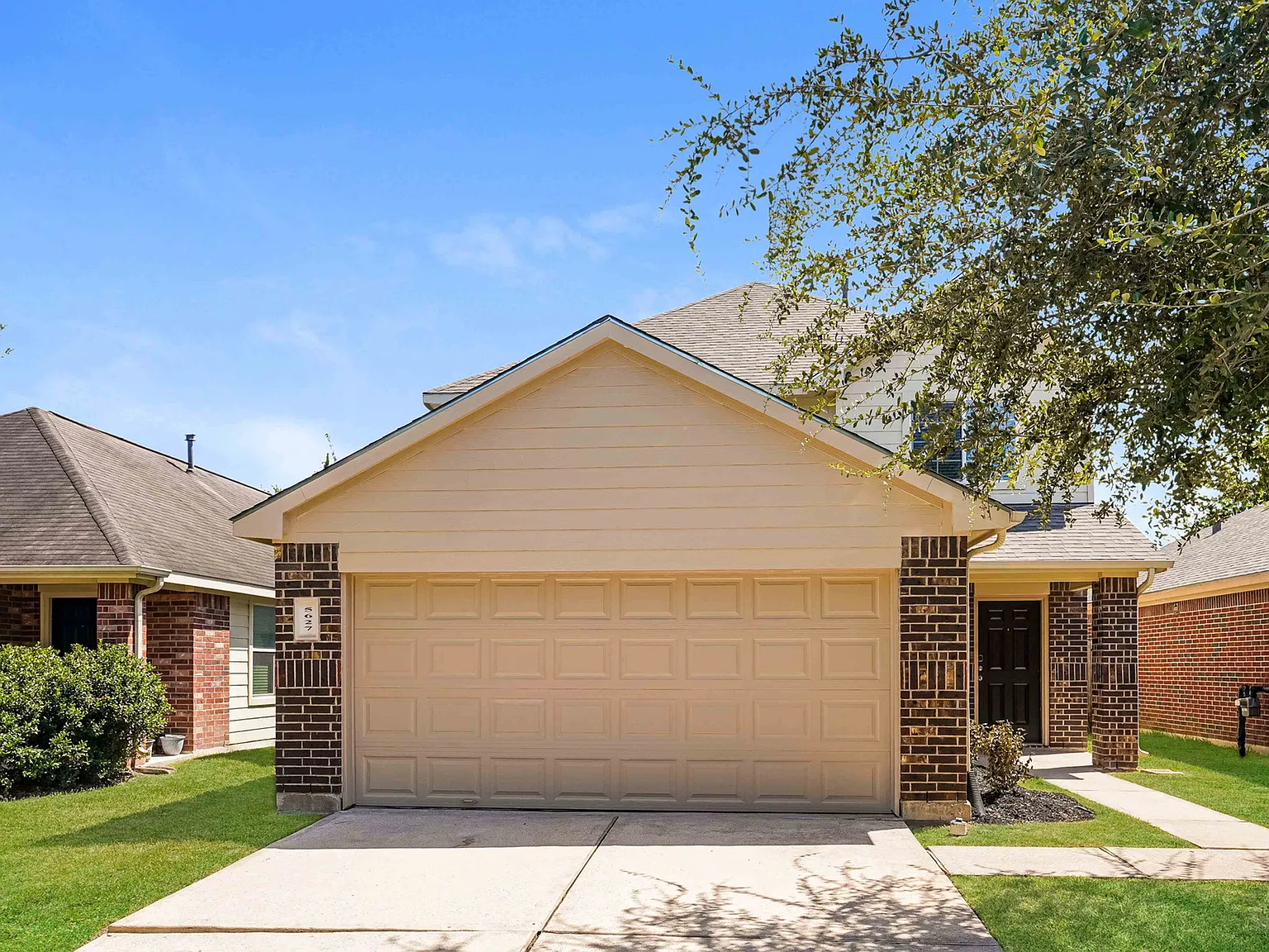 South Post Oak Manor — Photo 3