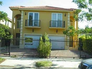 1st image of 3435 SW 1st Ave #3435