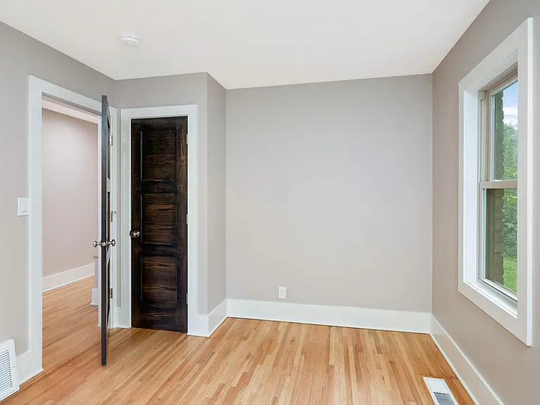 841 24th Ave SE — Photo 9
