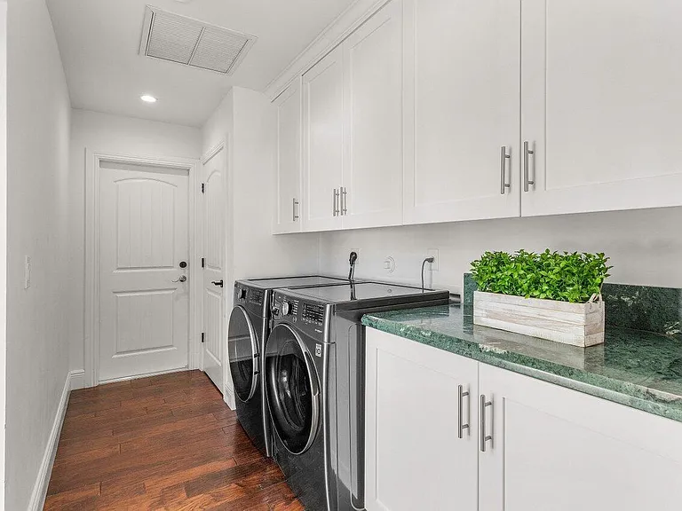 6130 Ridge Ln — Photo 13
