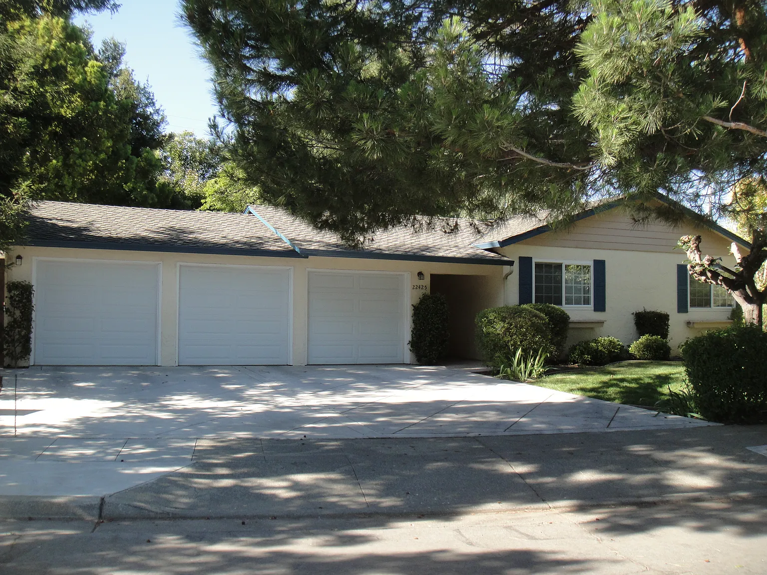22425 Rancho Ventura St photo 1