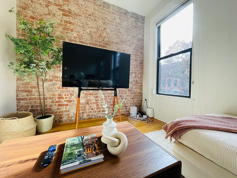 134 Wayne St #2 — Photo 6