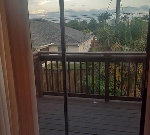 5th image of 1008 SE 9th Ct APT C