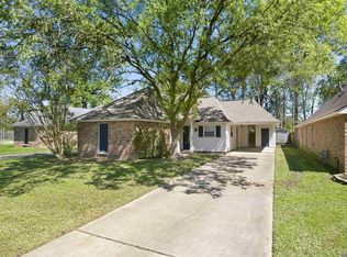 18152 Wood Haven Dr, Prairieville, LA 70769