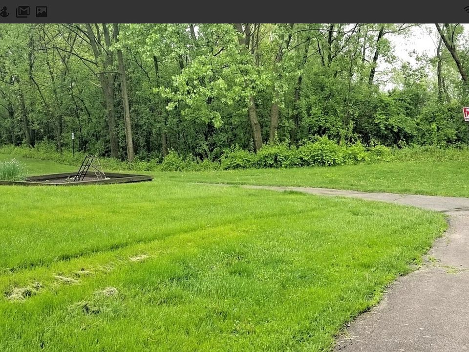 2nd image of 2223 Camden Ln