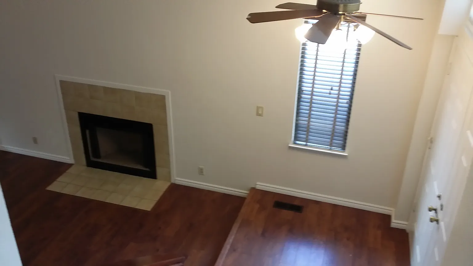 7561 Lighthouse Ln photo 1