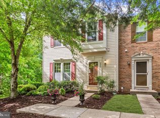 6903 Ridge Water Ct, Centreville, VA 20121