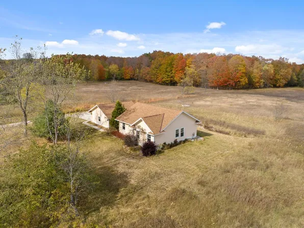 1746 Beckon Rd, Pellston, MI 49769