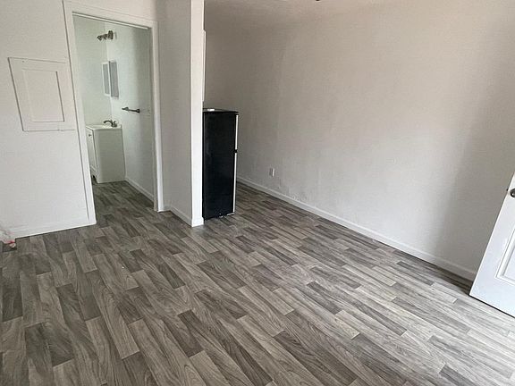 2nd image of 120 E 33rd St #33RD120-10