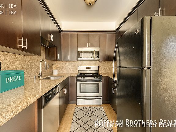 2nd image of 3727 Watseka Ave APT 101
